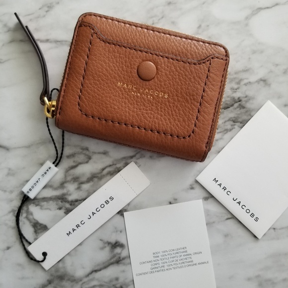 Marc Jacobs Handbags - Marc Jacobs Leather Mini Zip Around Wallet
